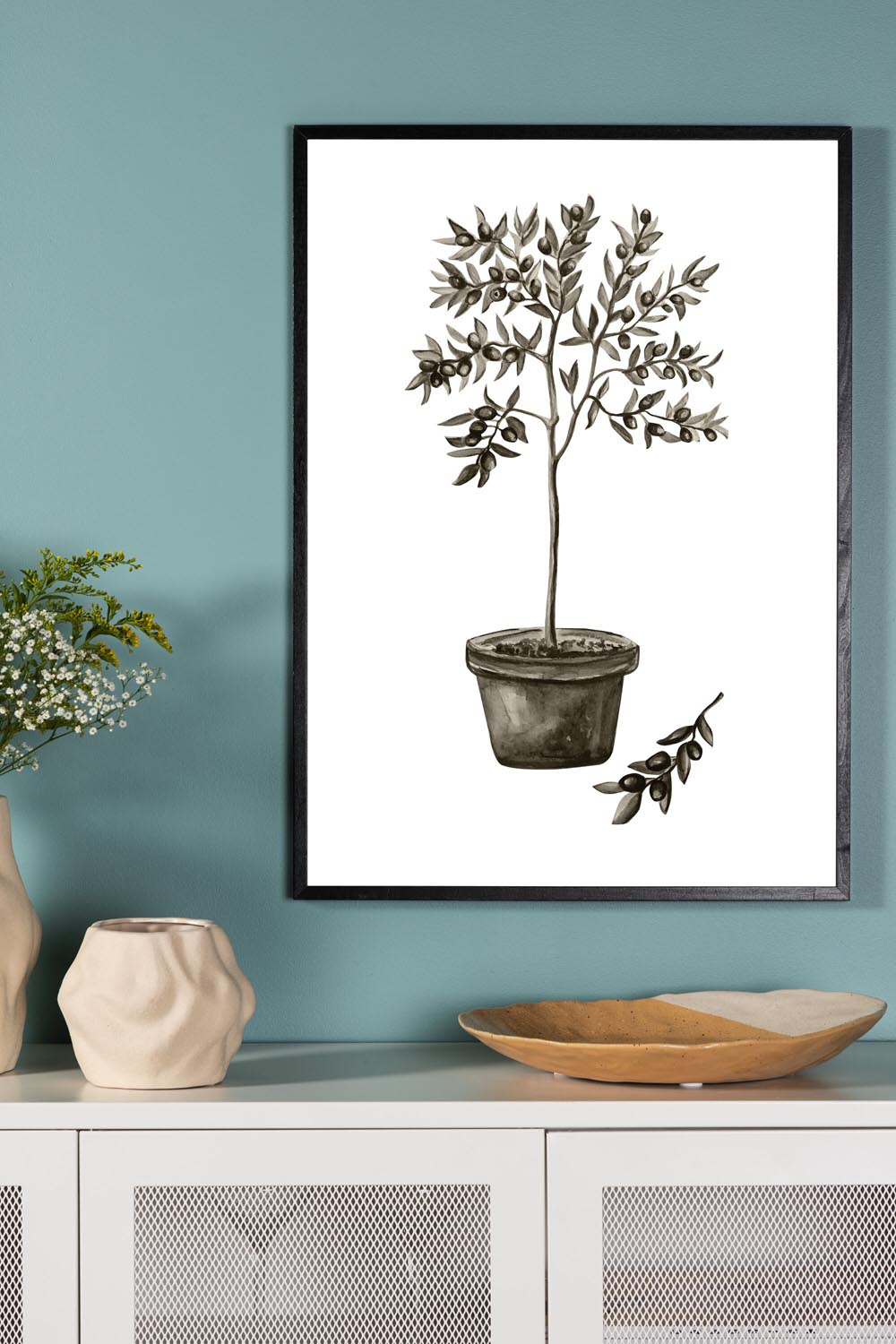 Olive Poster in Grün präsentiert im Onlineshop von KAQTU Design AG. Bild ist von Venture Home