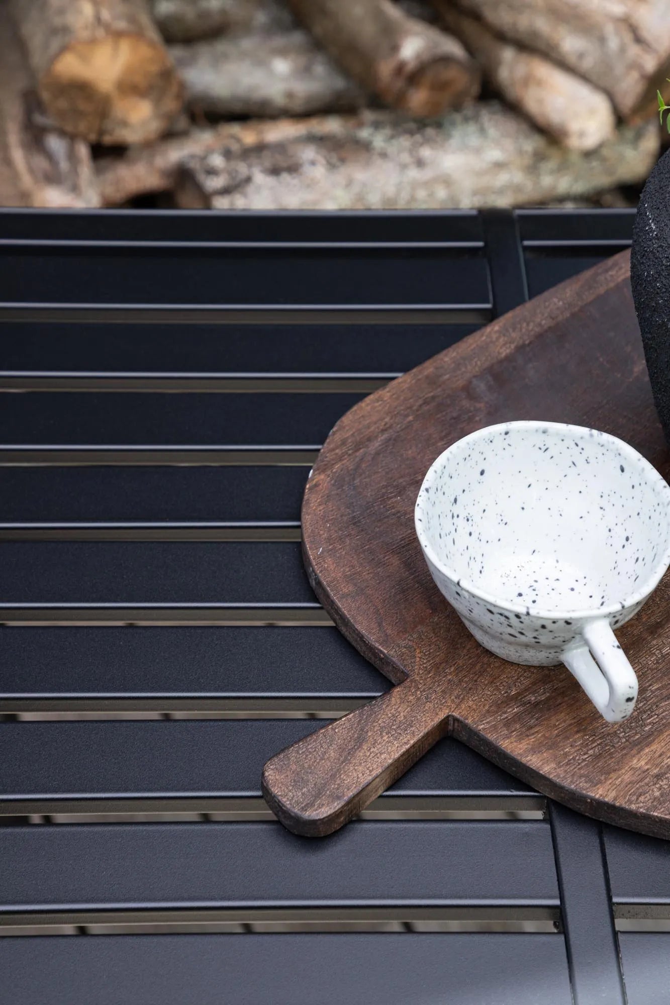Eleganter Borneo Tisch: Perfekte Ergänzung für Ihren Garten.