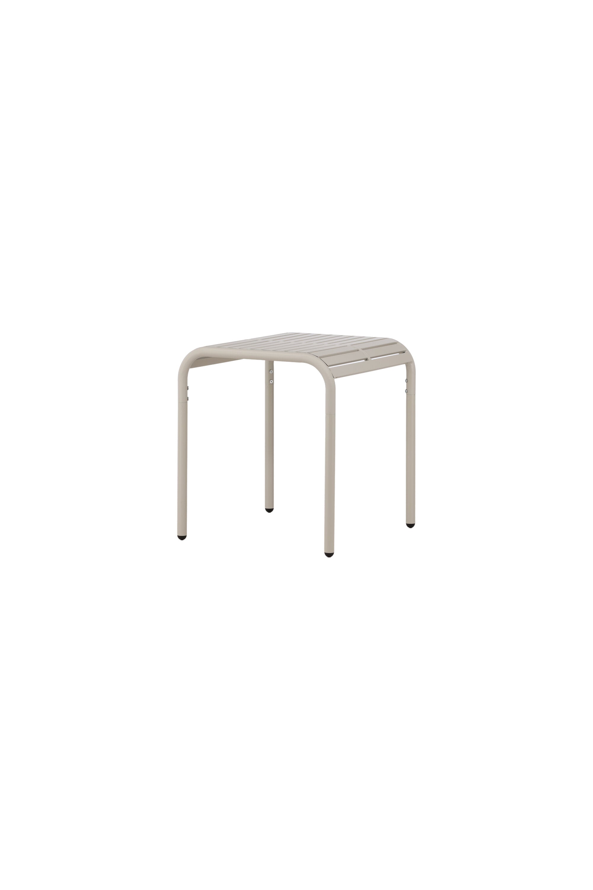 Borneo Beistelltisch in Beige präsentiert im Onlineshop von KAQTU Design AG. Beistelltisch Outdoor ist von Venture Home