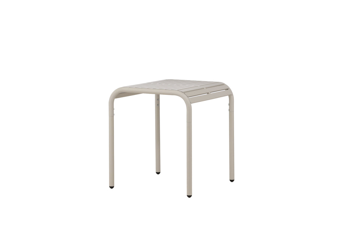 Borneo Beistelltisch in Beige präsentiert im Onlineshop von KAQTU Design AG. Beistelltisch Outdoor ist von Venture Home