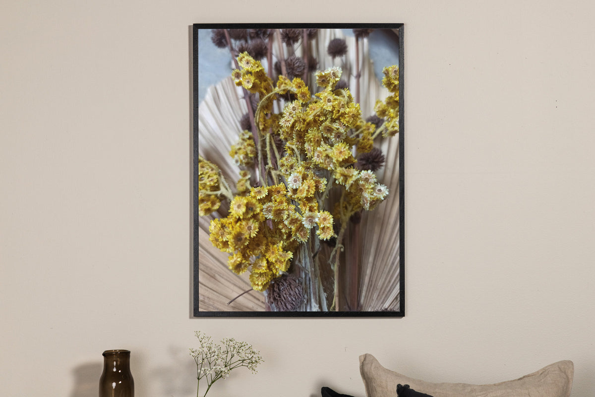 Bouquet Poster in Gelb präsentiert im Onlineshop von KAQTU Design AG. Bild ist von Venture Home