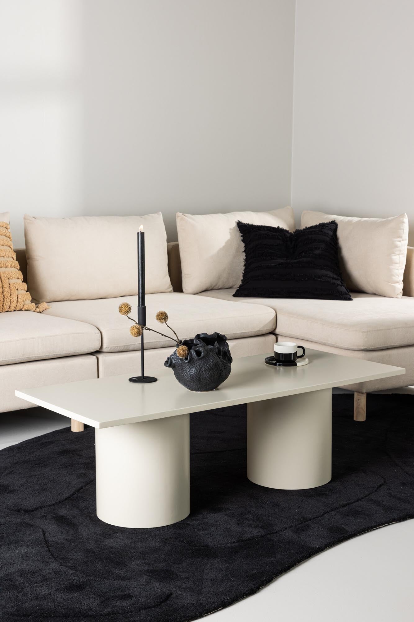 Moderner Sandvika Tisch von Venture Home für stilvolle Wohnräume.