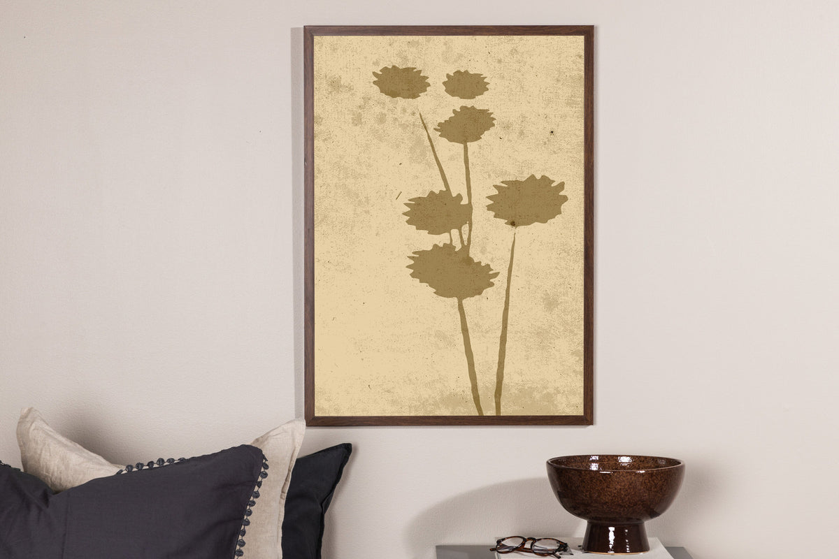 Flower Art Poster in Beige präsentiert im Onlineshop von KAQTU Design AG. Bild ist von Venture Home