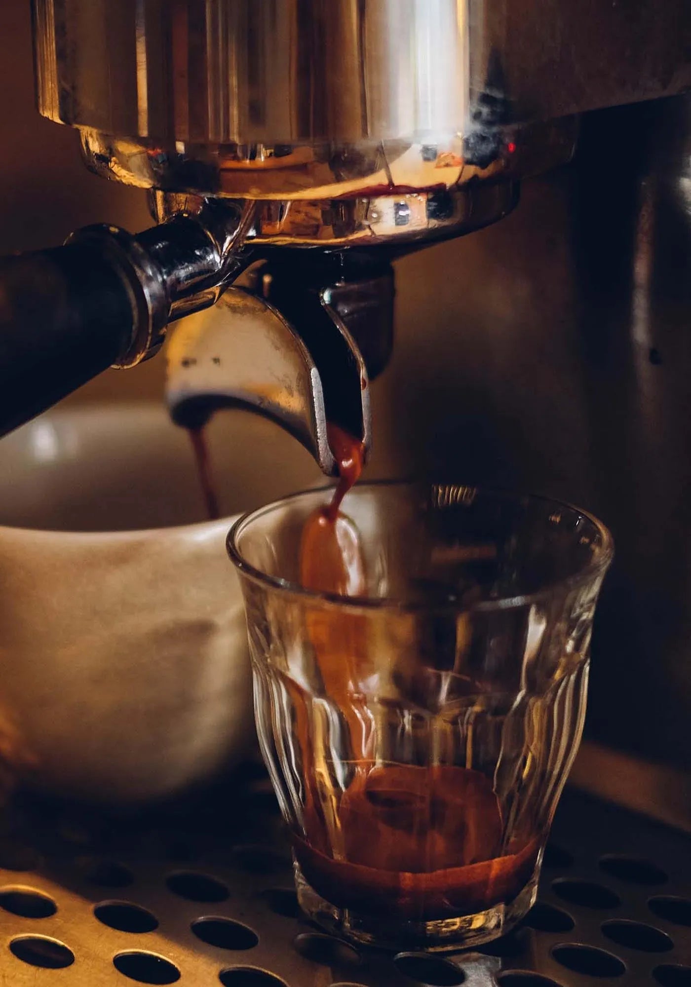 Elegantes Barrista Poster: Perfektion für Ihre Kaffeeliebhaber-Ecke.