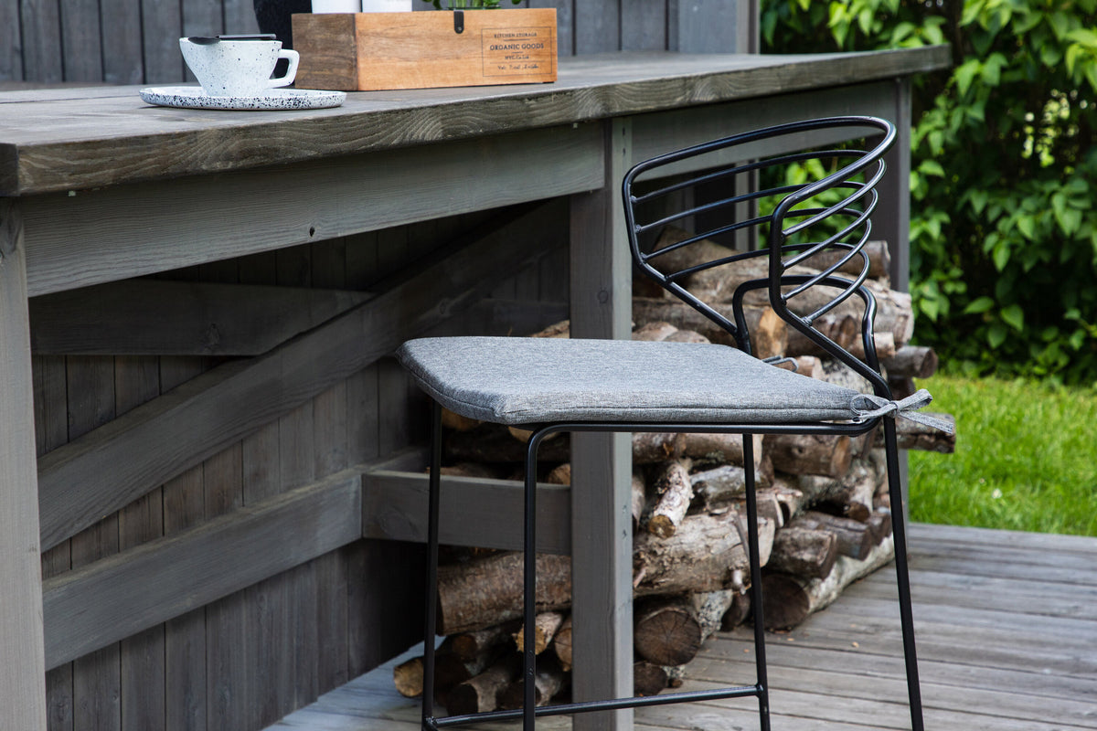 Milano Barstuhl Outdoor in Schwarz präsentiert im Onlineshop von KAQTU Design AG. Outdoor-Barstuhl ist von Venture Home