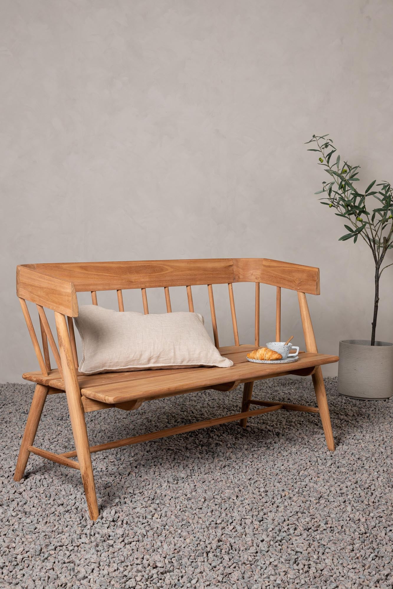 Split Sofa in Natur präsentiert im Onlineshop von KAQTU Design AG. Gartenbank ist von Venture Home