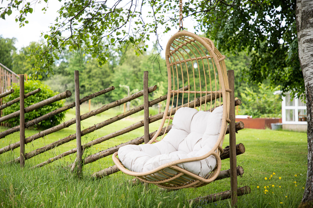 Pulau Hängesessel in Natur präsentiert im Onlineshop von KAQTU Design AG. Hängestuhl ist von Venture Home