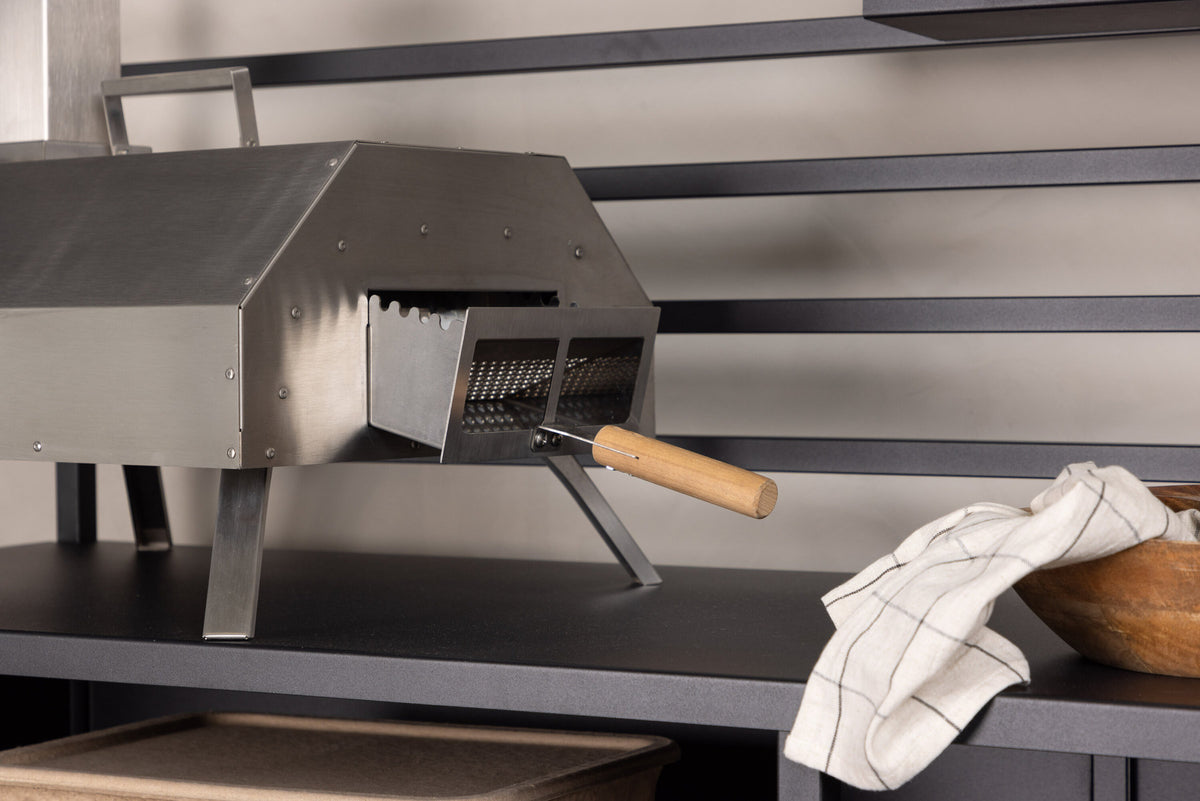 Hamnå Pizzaofen in Silber präsentiert im Onlineshop von KAQTU Design AG. Pizza ist von Venture Home