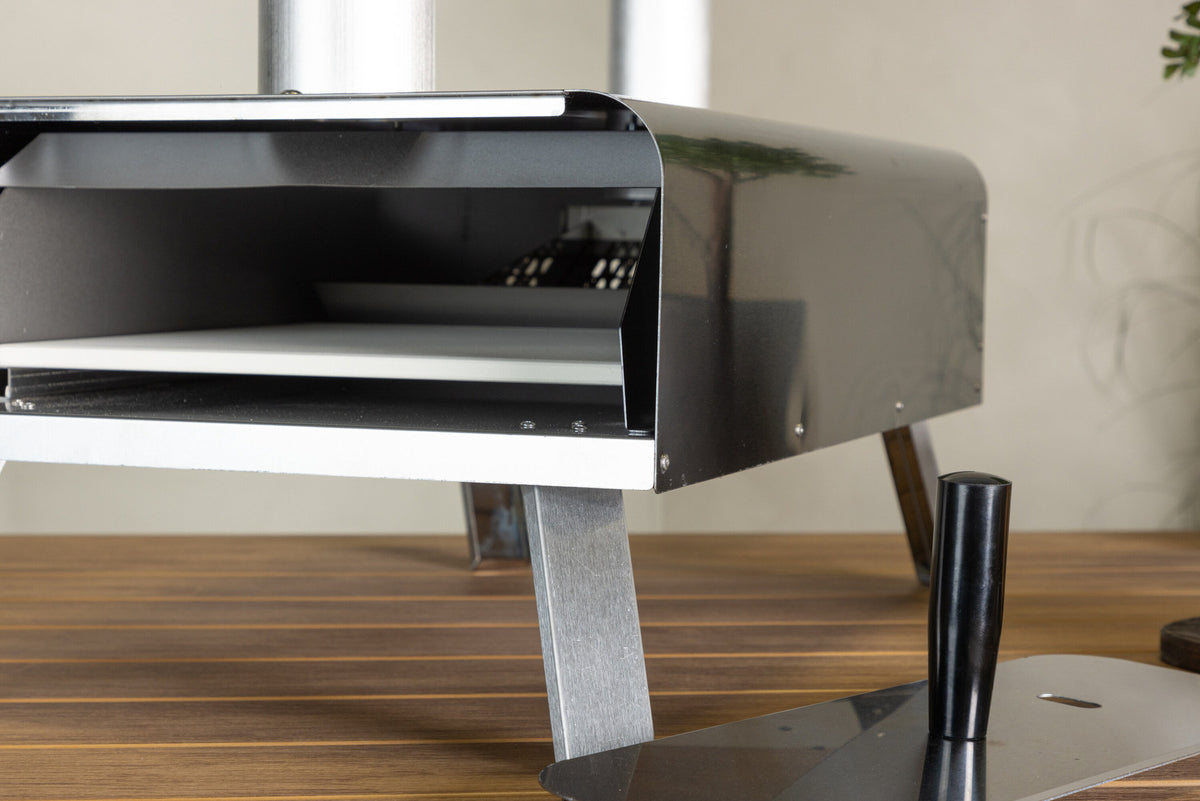 Digos Pizzaofen in Silber präsentiert im Onlineshop von KAQTU Design AG. Pizza ist von Venture Home