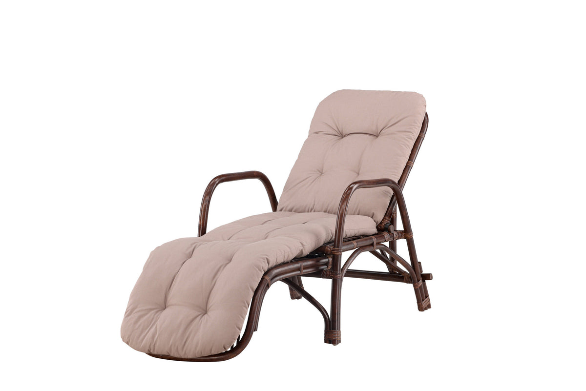 Nella Sonnenliege in Dunkles Walnussholz präsentiert im Onlineshop von KAQTU Design AG. Liegestuhl ist von Venture Home