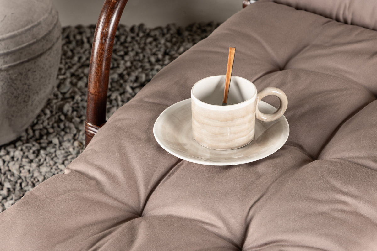 Nella Sonnenliege in Dunkles Walnussholz präsentiert im Onlineshop von KAQTU Design AG. Liegestuhl ist von Venture Home