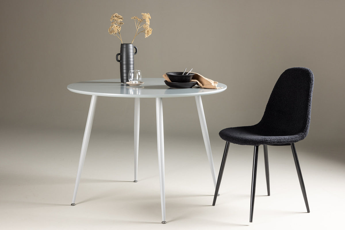 Plaza Tisch in Grau präsentiert im Onlineshop von KAQTU Design AG. Esstisch ist von Venture Home