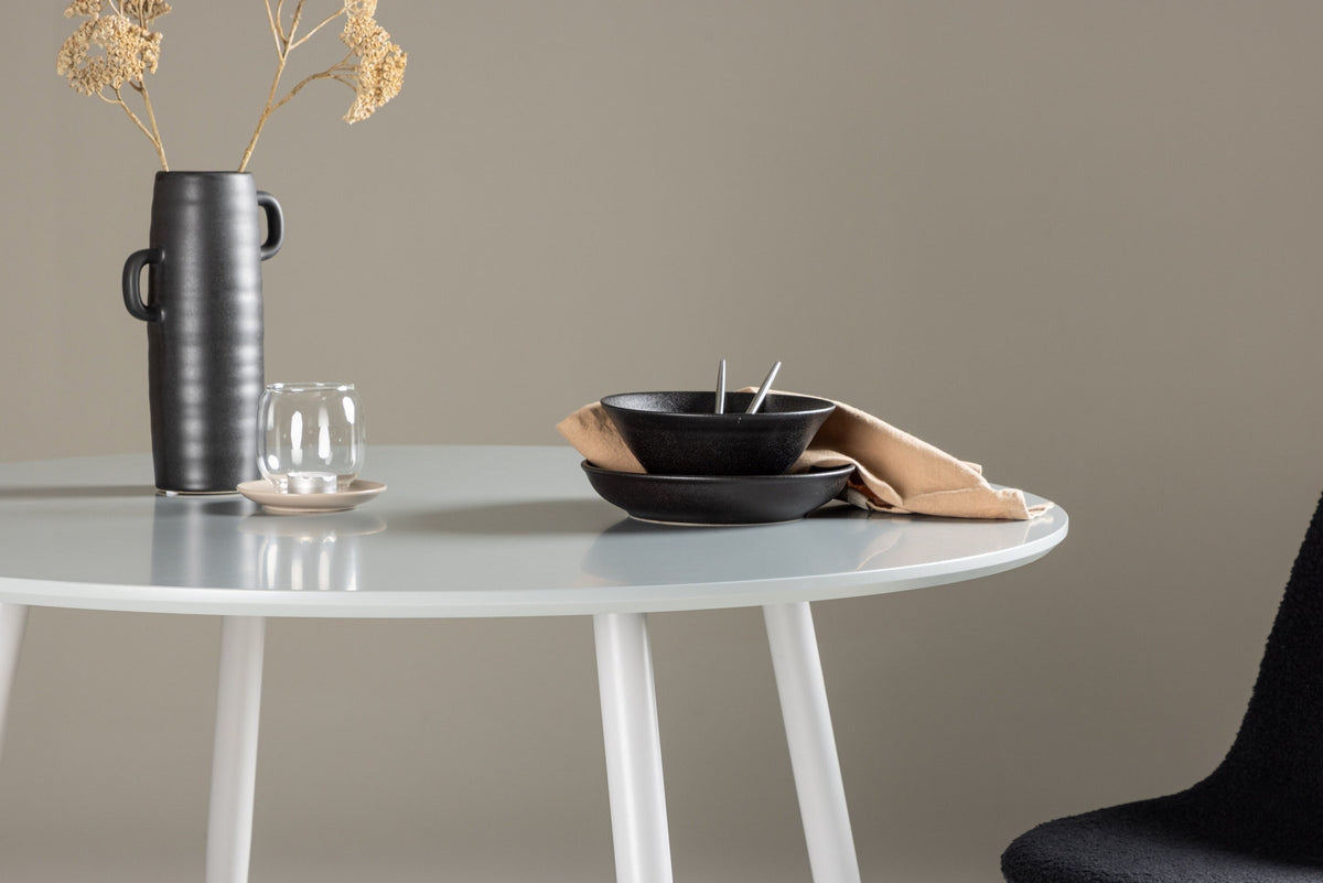 Plaza Tisch in Grau präsentiert im Onlineshop von KAQTU Design AG. Esstisch ist von Venture Home