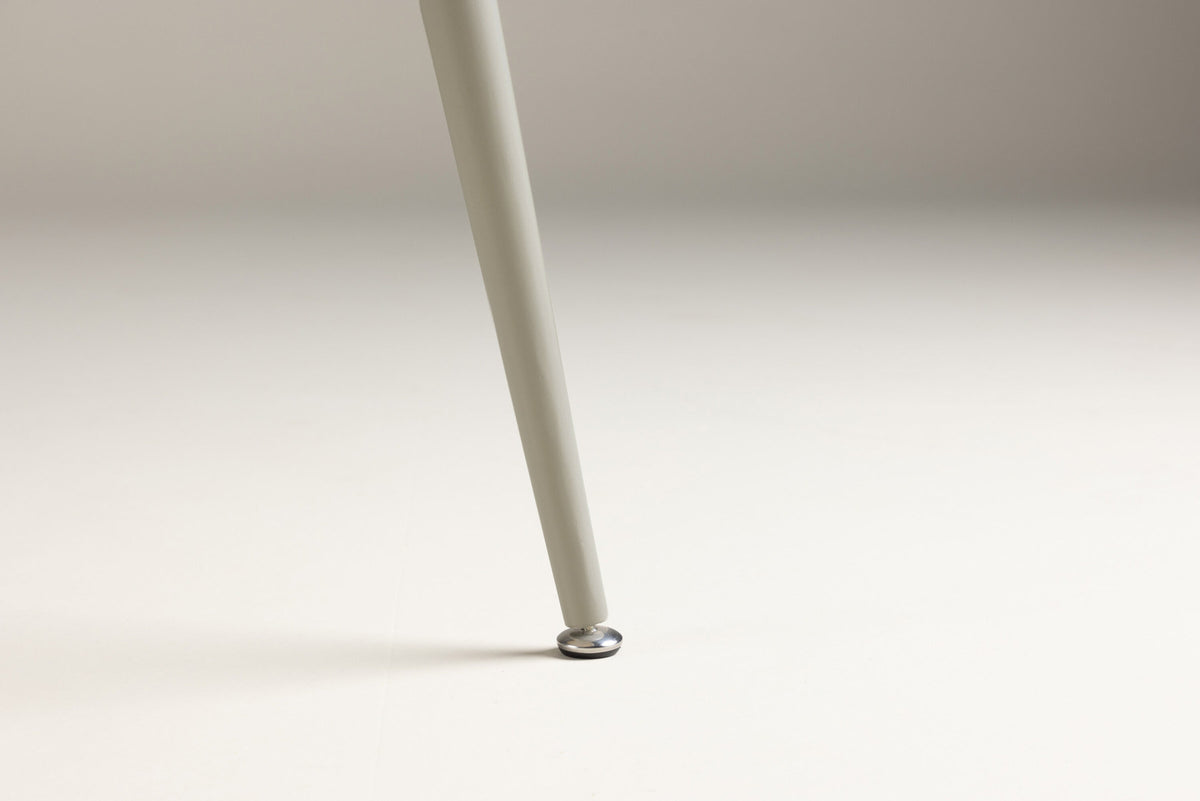 Plaza Tisch in Beige präsentiert im Onlineshop von KAQTU Design AG. Esstisch ist von Venture Home