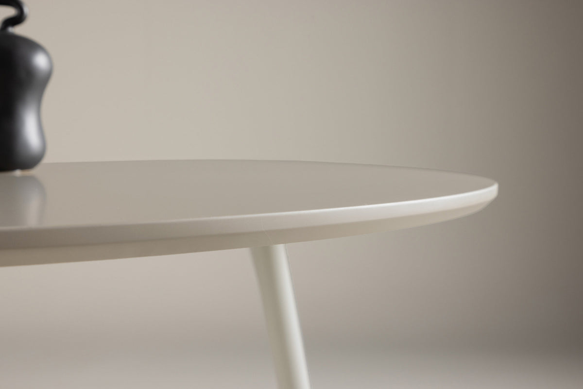 Plaza Tisch in Beige präsentiert im Onlineshop von KAQTU Design AG. Esstisch ist von Venture Home