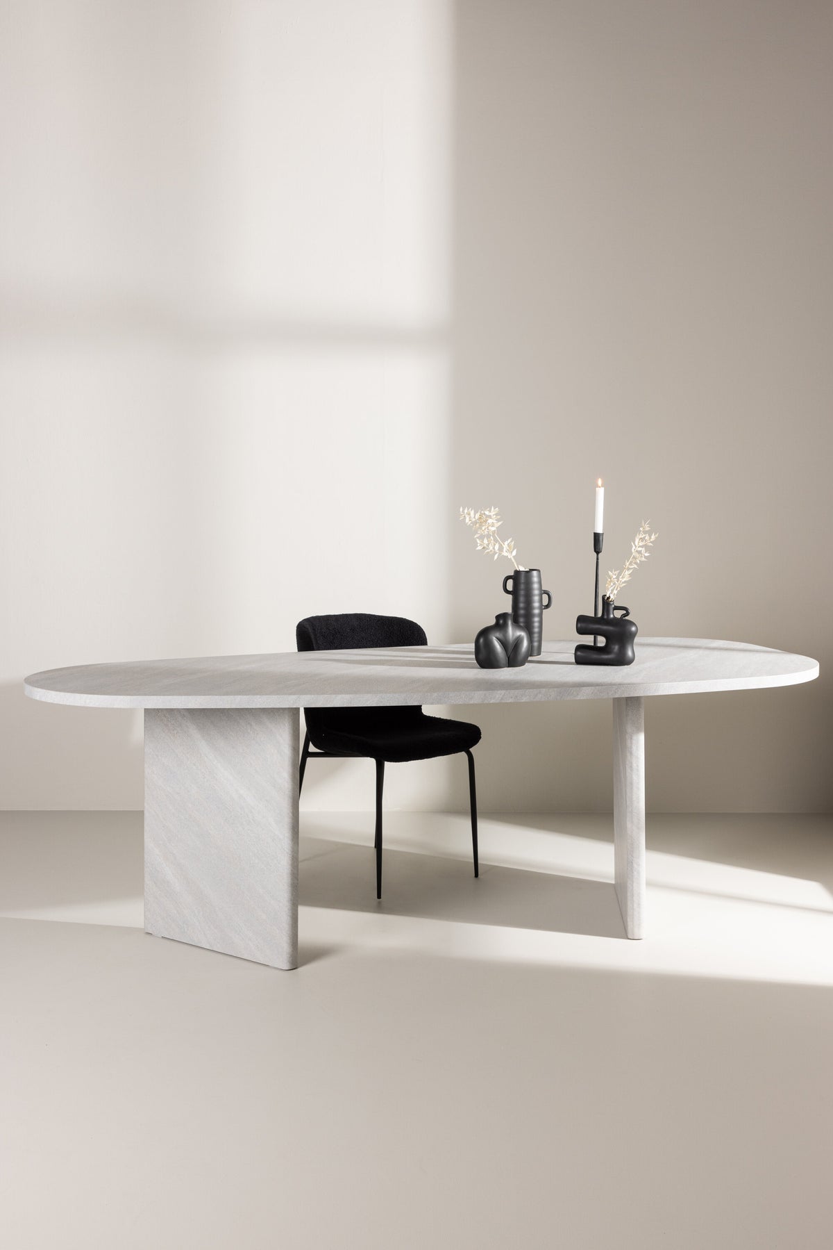 Grönvik Tisch in Weiss präsentiert im Onlineshop von KAQTU Design AG. Esstisch ist von Venture Home