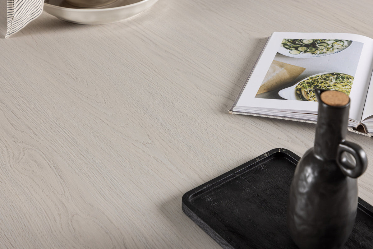 Mika Esstisch in Tünchen präsentiert im Onlineshop von KAQTU Design AG. Esstisch ist von Venture Home