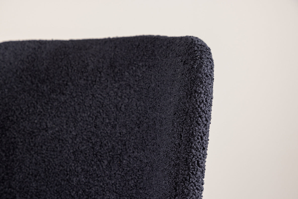 Modesto Esszimmerstuhl in Schwarz präsentiert im Onlineshop von KAQTU Design AG. Schalenstuhl ist von Venture Home