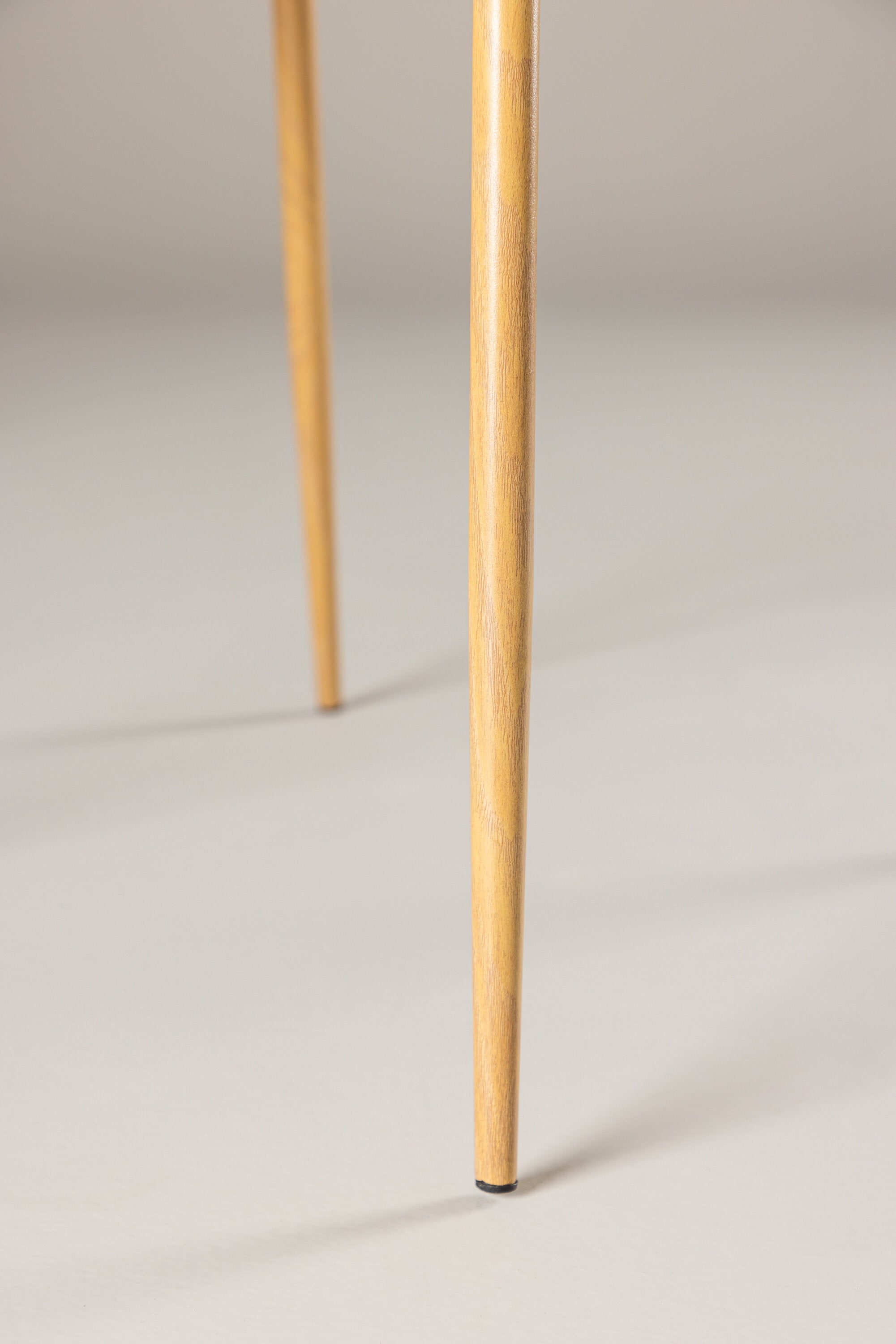 Modesto Esszimmerstuhl in Braun präsentiert im Onlineshop von KAQTU Design AG. Schalenstuhl ist von Venture Home