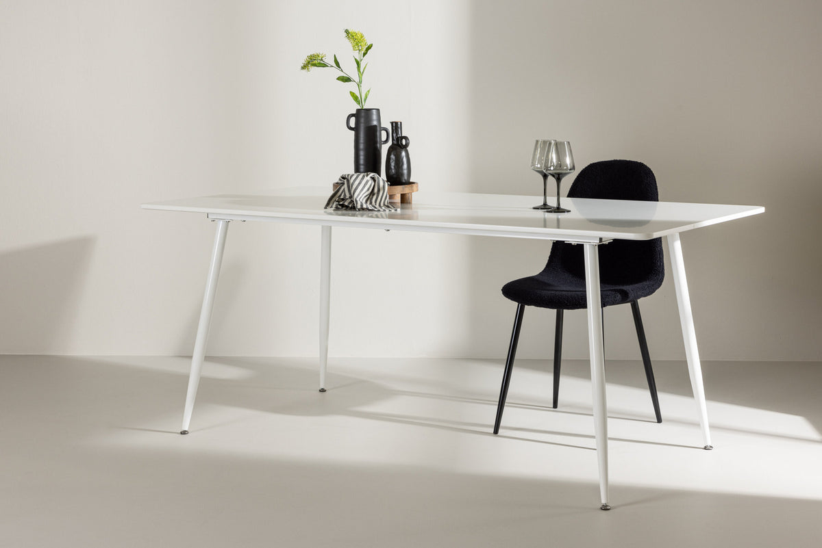 Silar Esstisch in Weiss präsentiert im Onlineshop von KAQTU Design AG. Esstisch ist von Venture Home