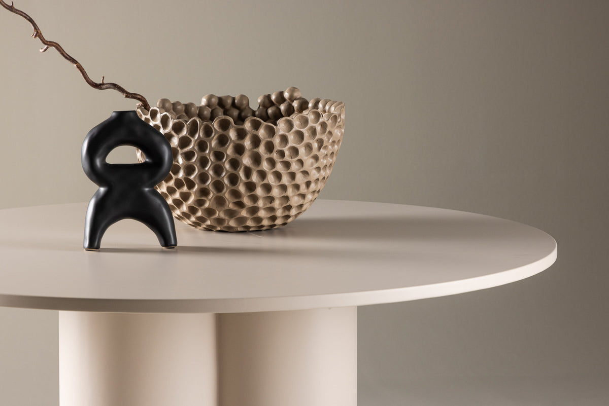 Olivia Esstisch in Beige präsentiert im Onlineshop von KAQTU Design AG. Esstisch ist von Venture Home