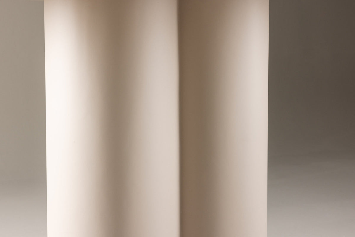 Olivia Esstisch in Beige präsentiert im Onlineshop von KAQTU Design AG. Esstisch ist von Venture Home