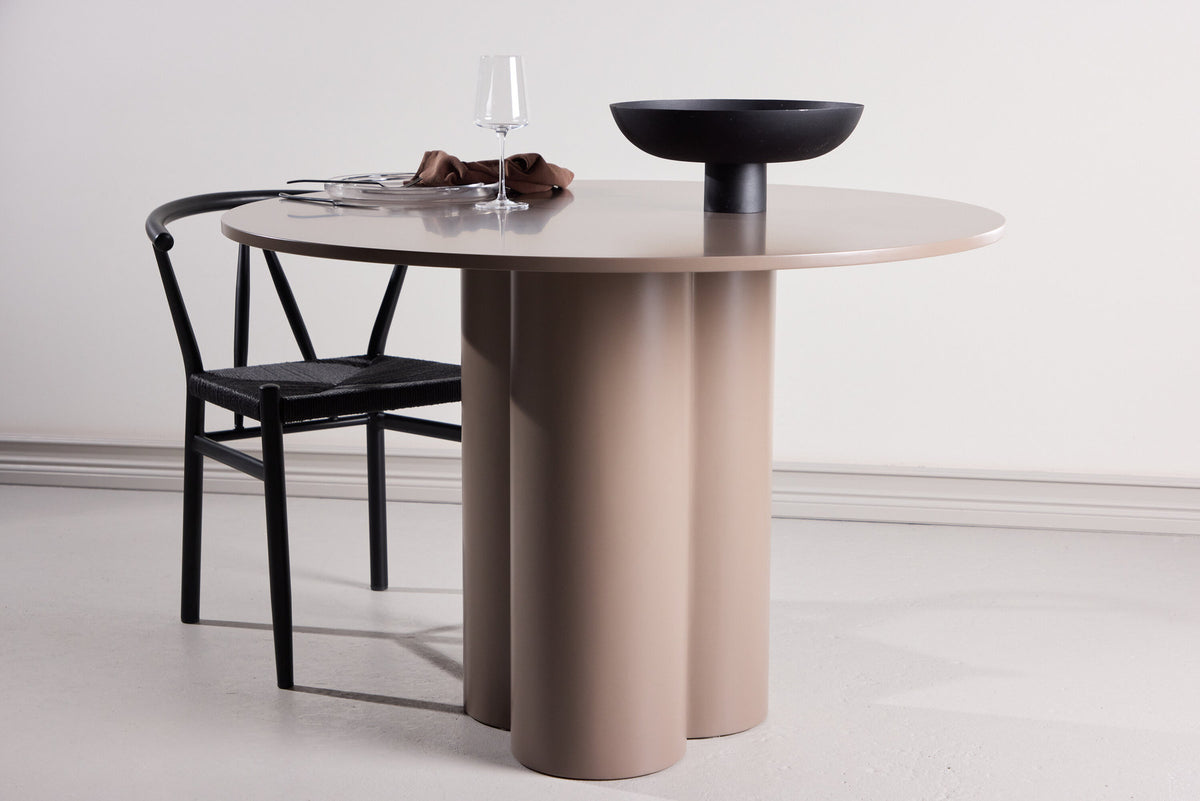 Olivia Rundes Esstisch in Dunkelbraun präsentiert im Onlineshop von KAQTU Design AG. Esstisch ist von Venture Home