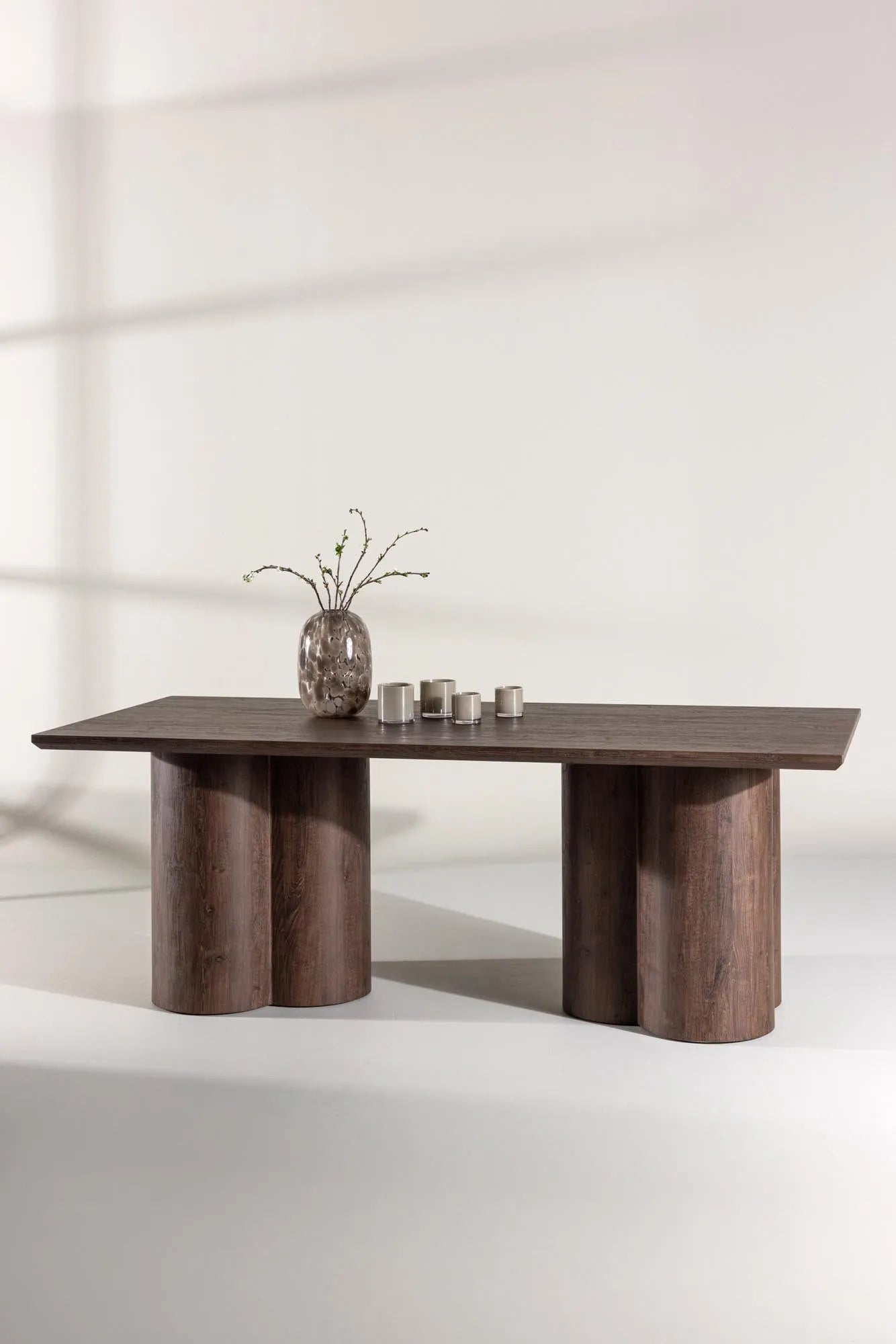Olivia Esstisch in Mokka präsentiert im Onlineshop von KAQTU Design AG. Esstisch ist von Venture Home