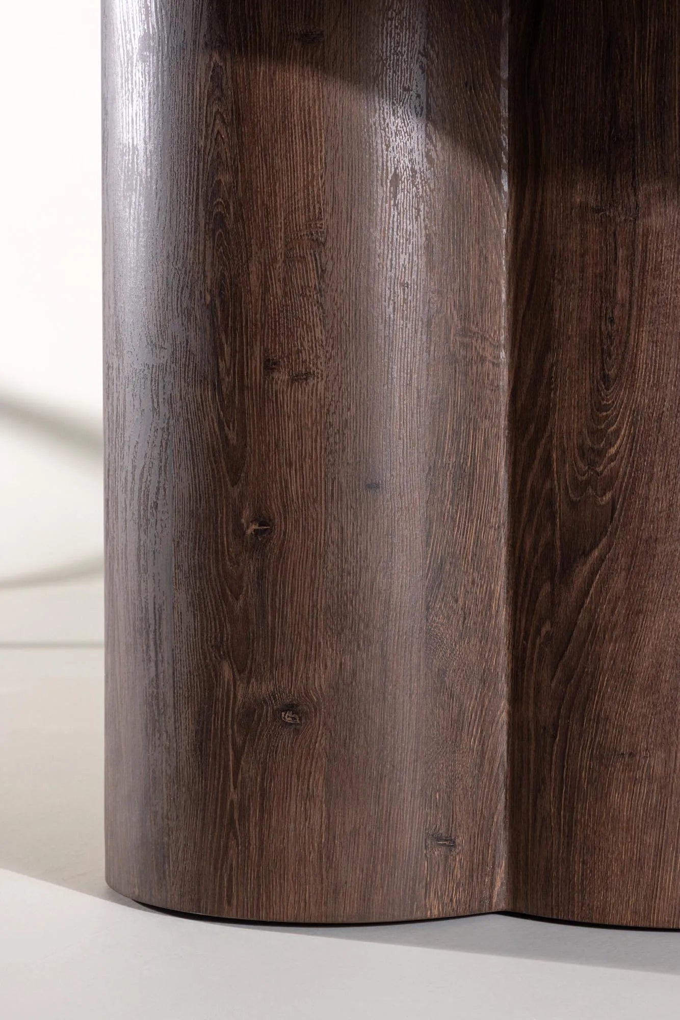 Olivia Esstisch in Mokka präsentiert im Onlineshop von KAQTU Design AG. Esstisch ist von Venture Home