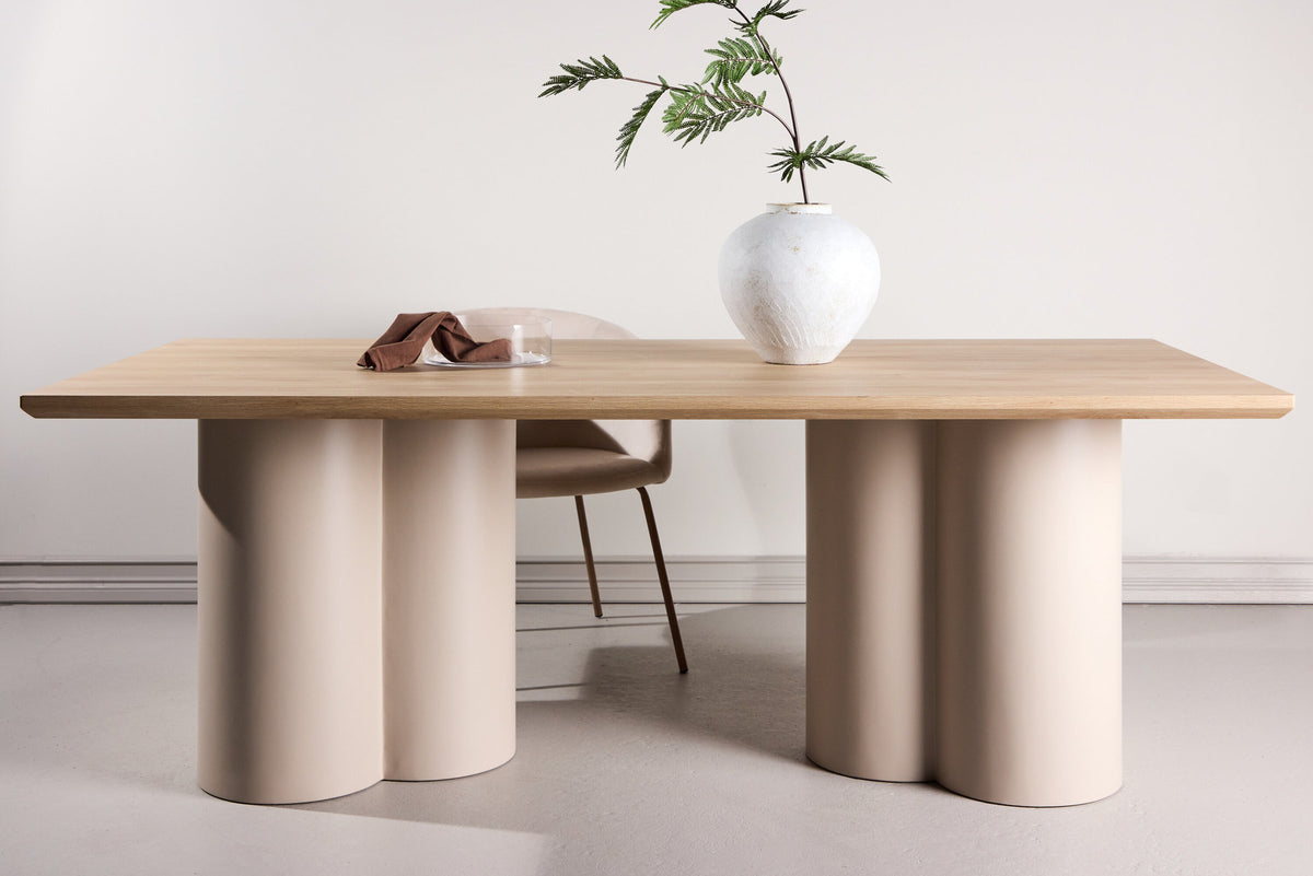 Olivia rechteckiger Esstisch in Tünche präsentiert im Onlineshop von KAQTU Design AG. Esstisch ist von Venture Home