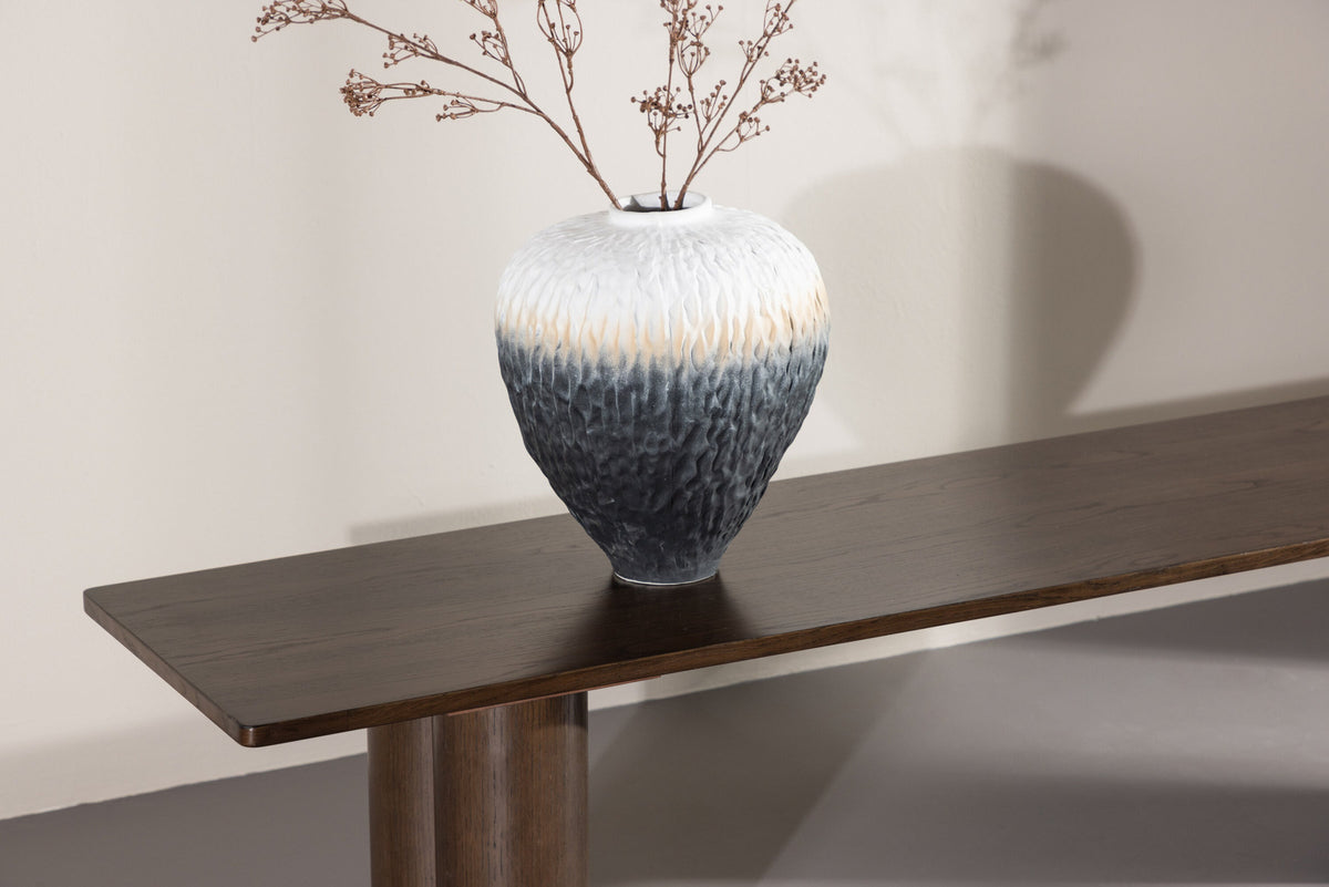 Olivia Bank in Mokka präsentiert im Onlineshop von KAQTU Design AG. Sitzbank ist von Venture Home