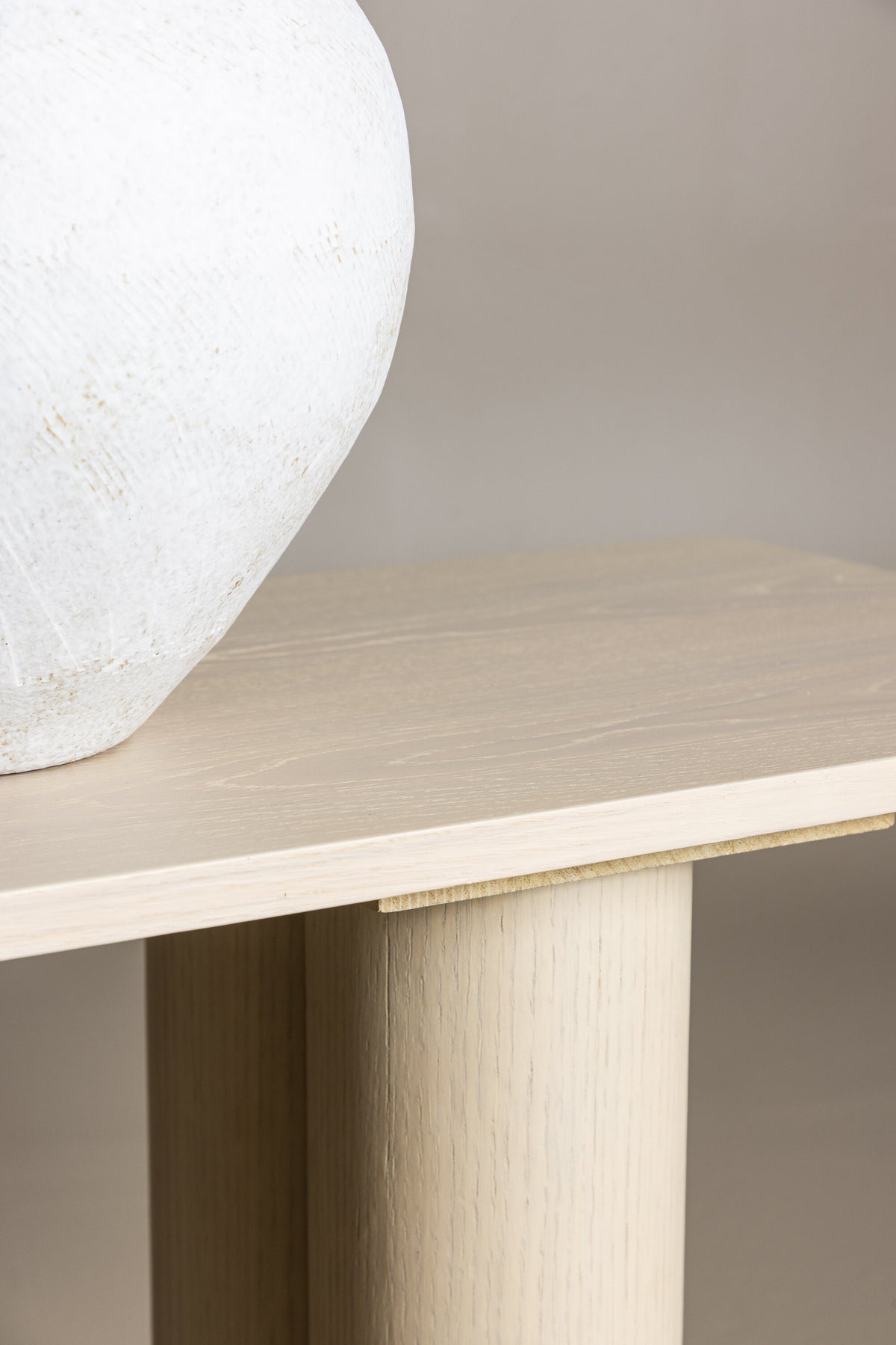 Olivia Bank in Tünche präsentiert im Onlineshop von KAQTU Design AG. Sitzbank ist von Venture Home