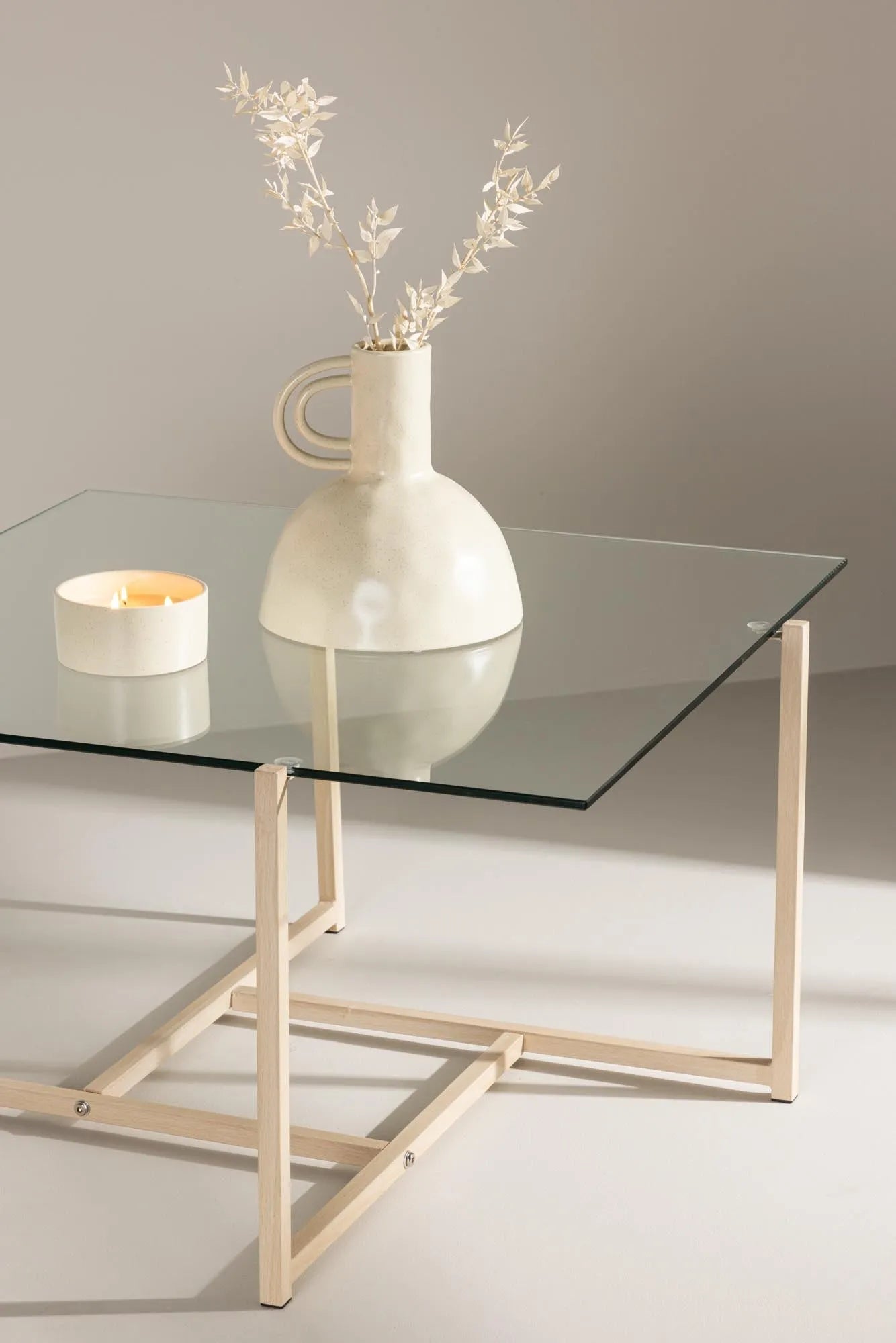Venture Home Hybrid Sofatisch: Innovatives Design für Ihr Wohnzimmer.