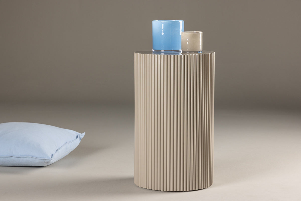Lenox Beistelltisch in Beige präsentiert im Onlineshop von KAQTU Design AG. Beistelltisch ist von Venture Home