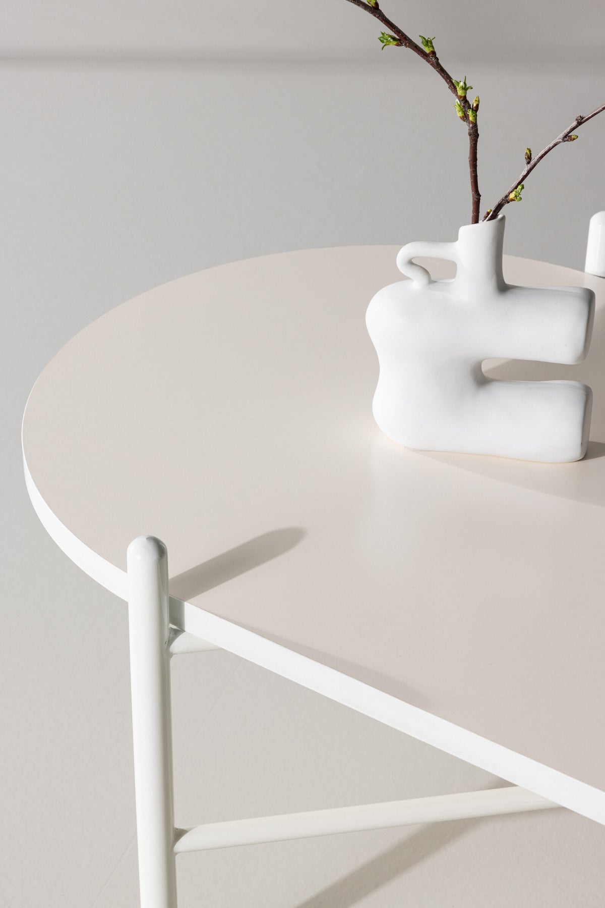 Pueblo Sofatisch in Beige präsentiert im Onlineshop von KAQTU Design AG. Beistelltisch ist von Venture Home
