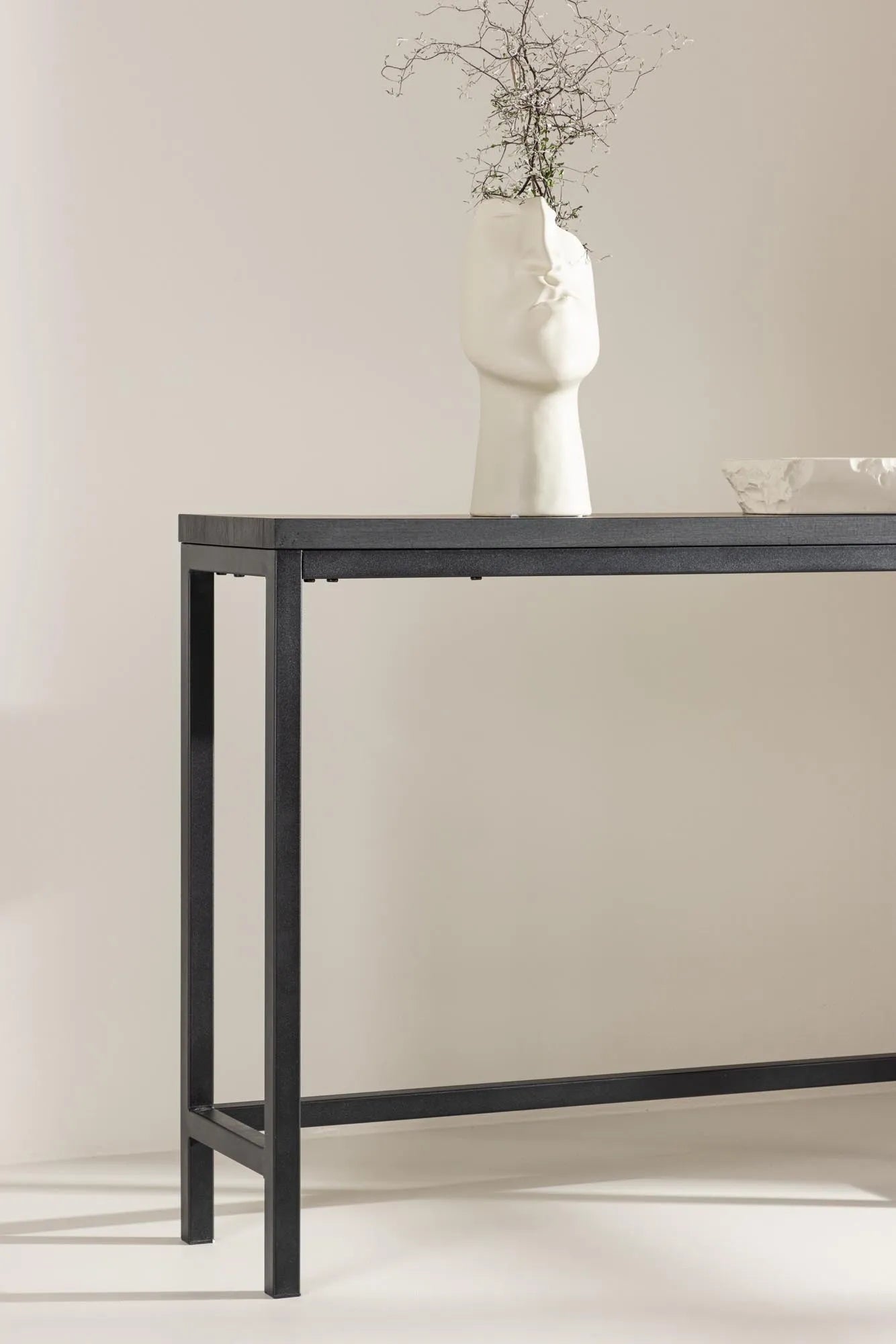 Eleganter Beistelltisch Rise: Perfekte Ergänzung für Ihr Zuhause.