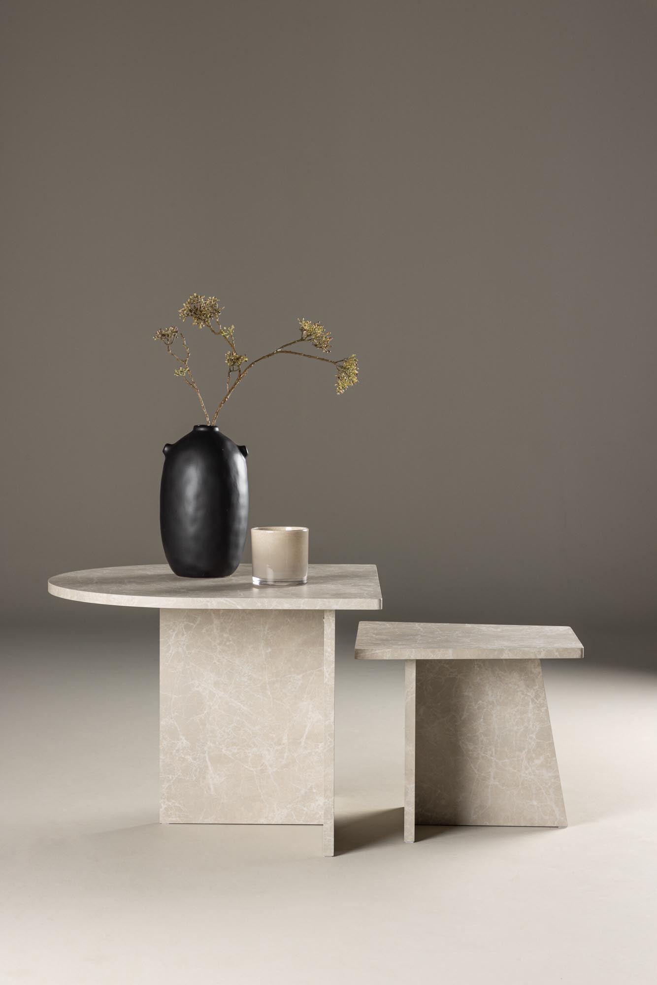 Sala Sofatisch: Stilvoller Mittelpunkt mit Marmor-Design von Venture Home.