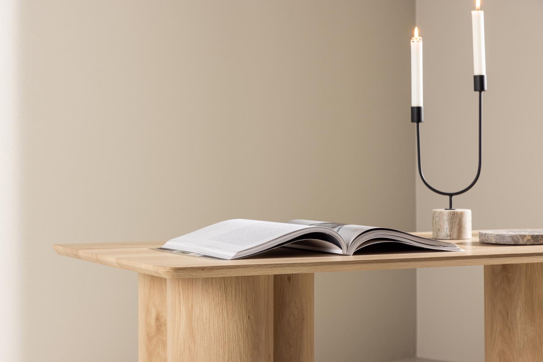 Eleganter Sofatisch aus MDF, 120x60 cm, in sanftem Beige. Vielseitig, robust und stilvoll für jeden Wohnraum.