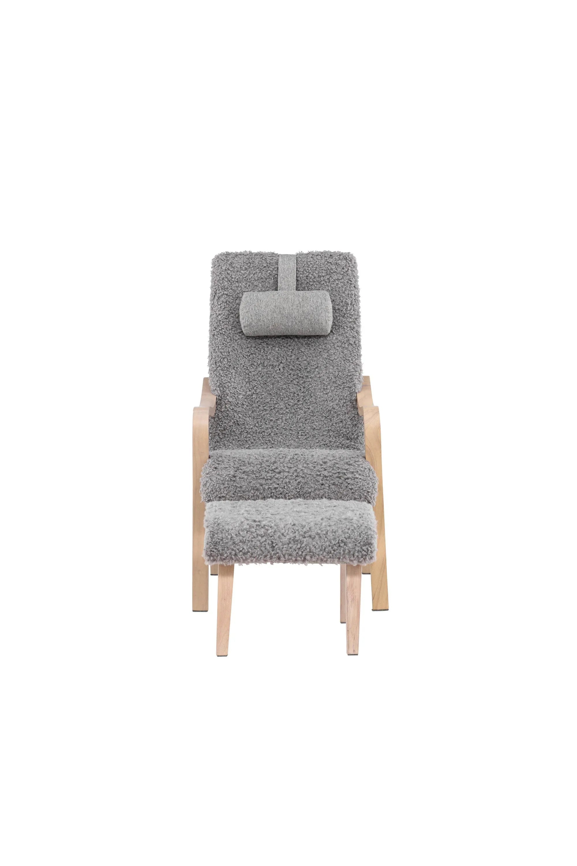 Fårö Lounge Stuhl: Skandinavische Eleganz trifft auf Gemütlichkeit.
