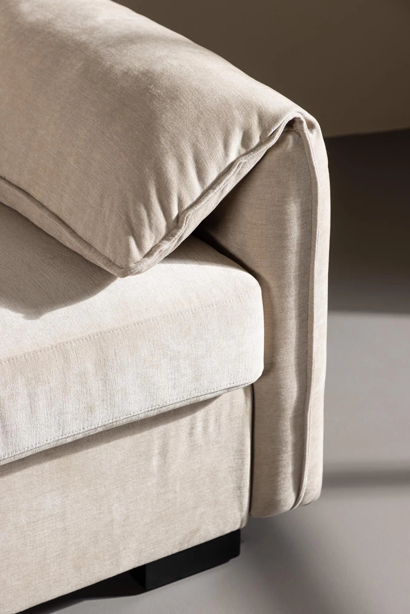 Luxuriöses Malva Sofa: Perfekte Harmonie aus Design und Komfort.