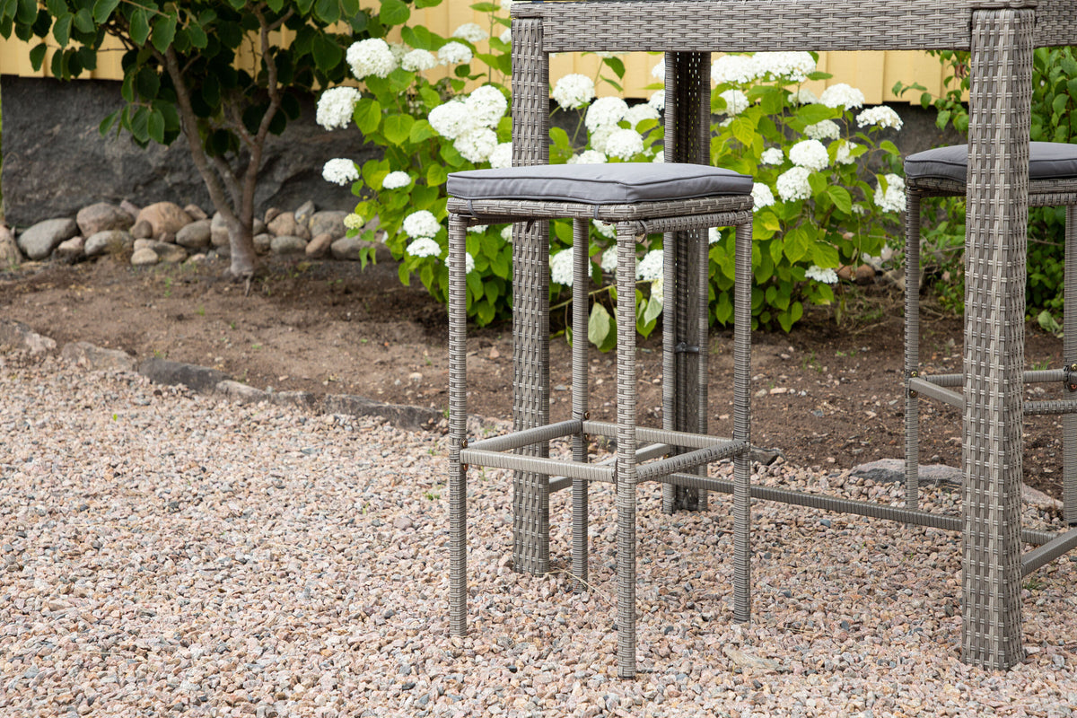 Alo Barstuhl Outdoor in Grau präsentiert im Onlineshop von KAQTU Design AG. Outdoor-Barstuhl ist von Venture Home