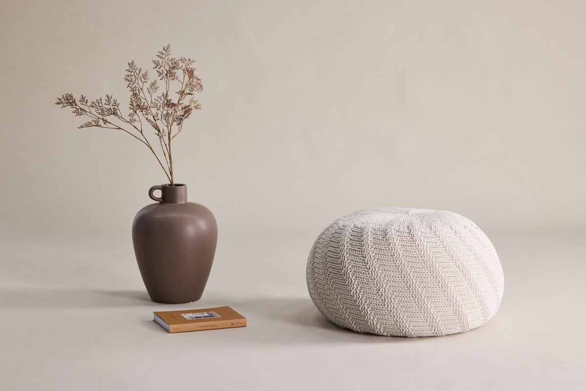 Pouf Ted in Offwhite präsentiert im Onlineshop von KAQTU Design AG. Pouf ist von Venture Home