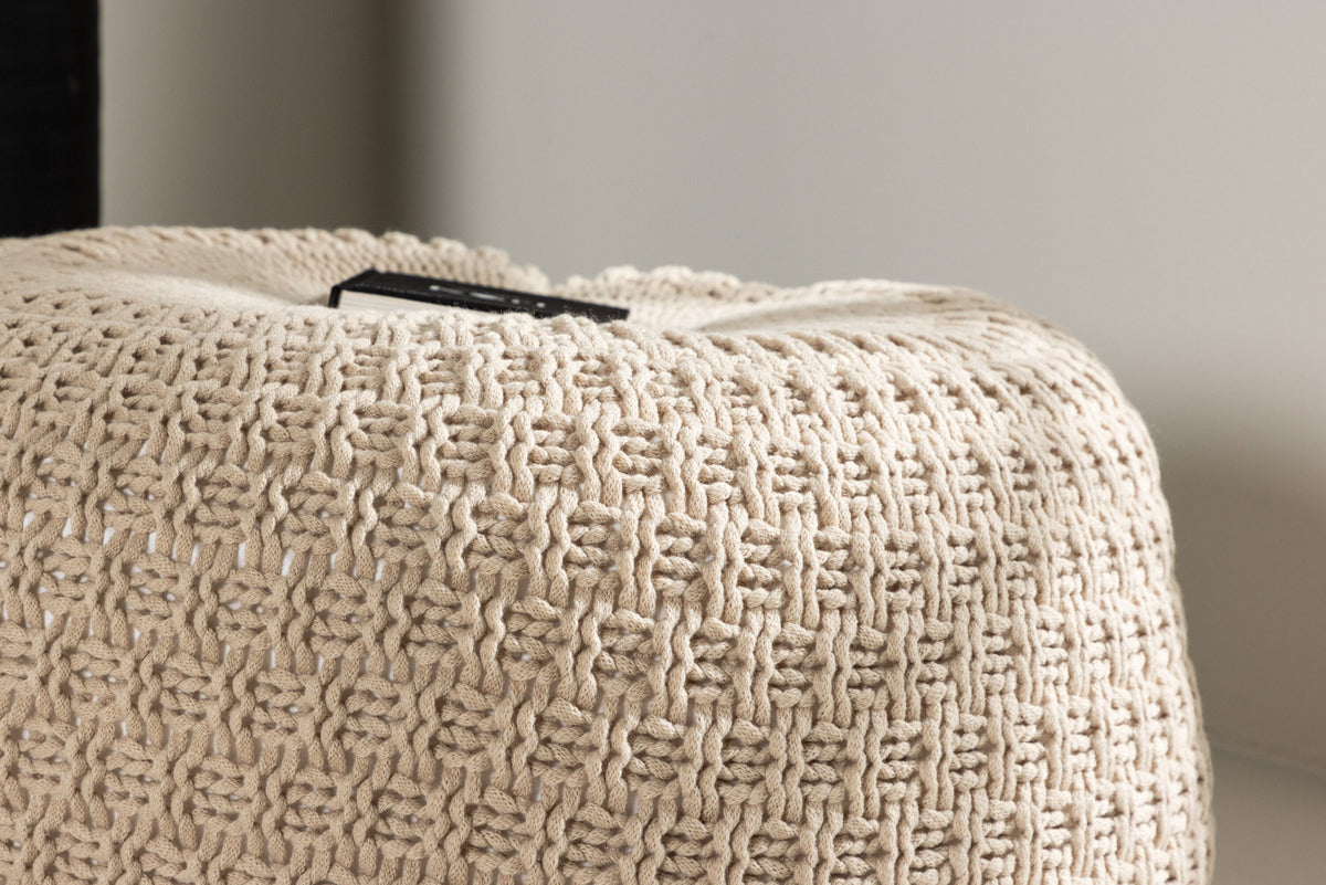 Sam Pouf in Beige präsentiert im Onlineshop von KAQTU Design AG. Pouf ist von Venture Home