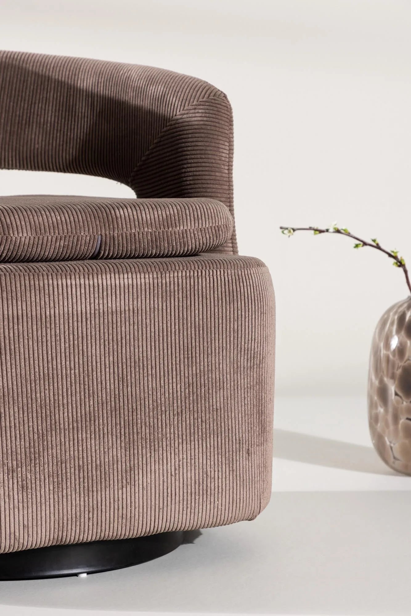 Laurel Sessel: Modernes Design trifft auf ultimativen Sitzkomfort.