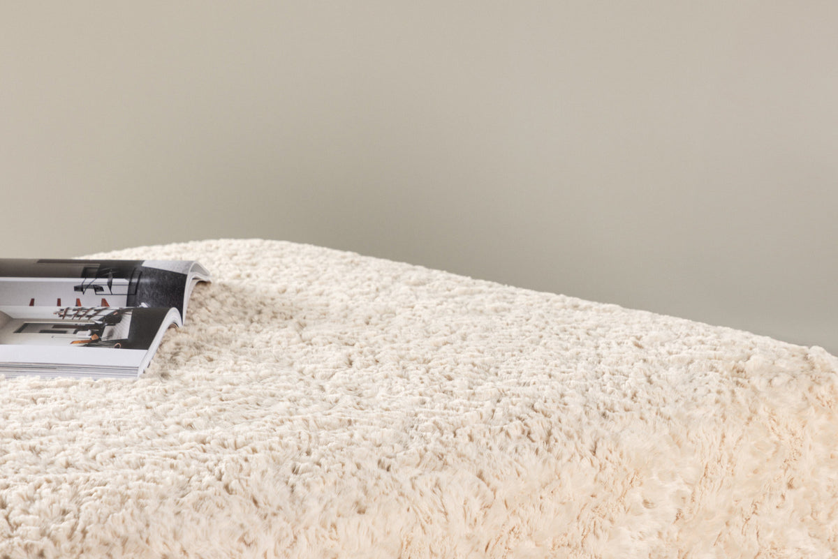Frankie Pouf in Beige/Schwarz präsentiert im Onlineshop von KAQTU Design AG. Pouf ist von Vind