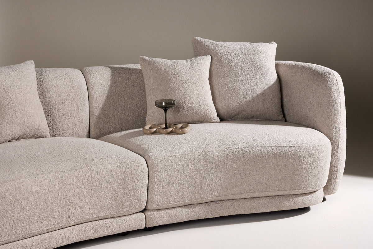 Cielo 3-Sitzer Sofa in Beige präsentiert im Onlineshop von KAQTU Design AG. 3er Sofa ist von Venture Home