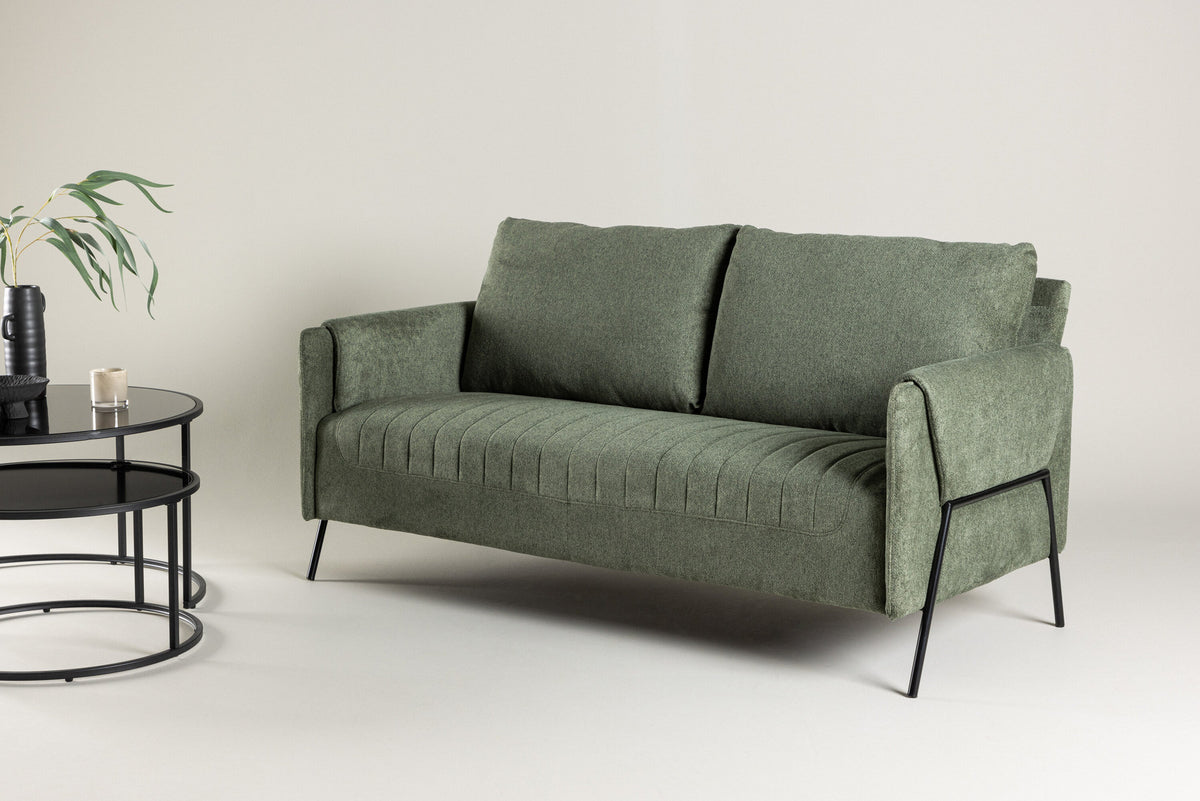 Indigo 2-Seat Sofa in Schwarz Grün präsentiert im Onlineshop von KAQTU Design AG. 2er Sofa ist von Venture Home
