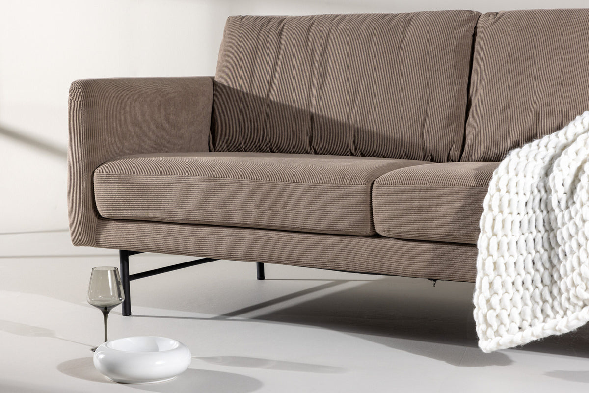 Sky 3-Seat Sofa in Braun präsentiert im Onlineshop von KAQTU Design AG. 3er Sofa ist von Venture Home