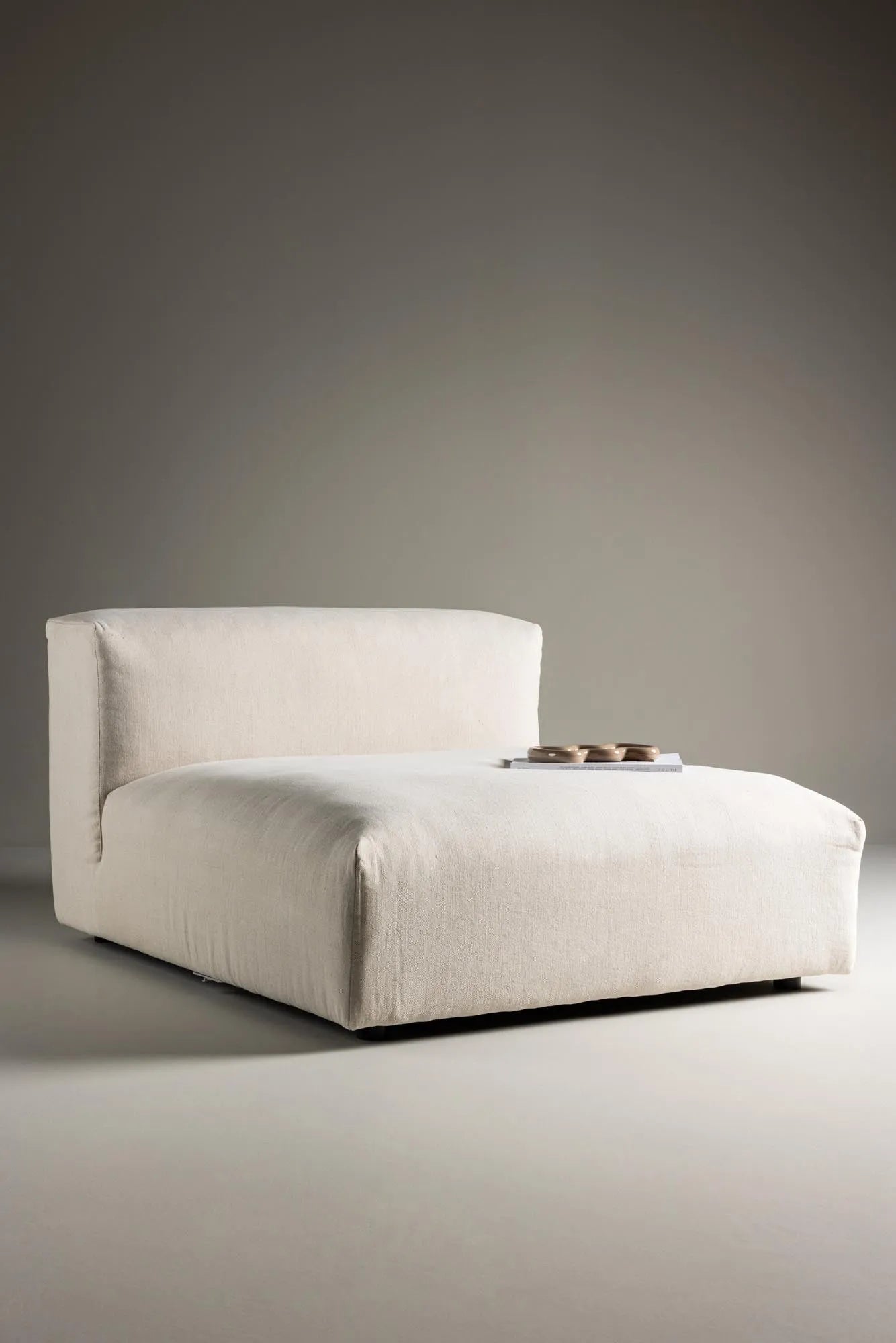 Mavi Sofa Module von Vind: Vielseitiger Komfort für jeden Raum.
