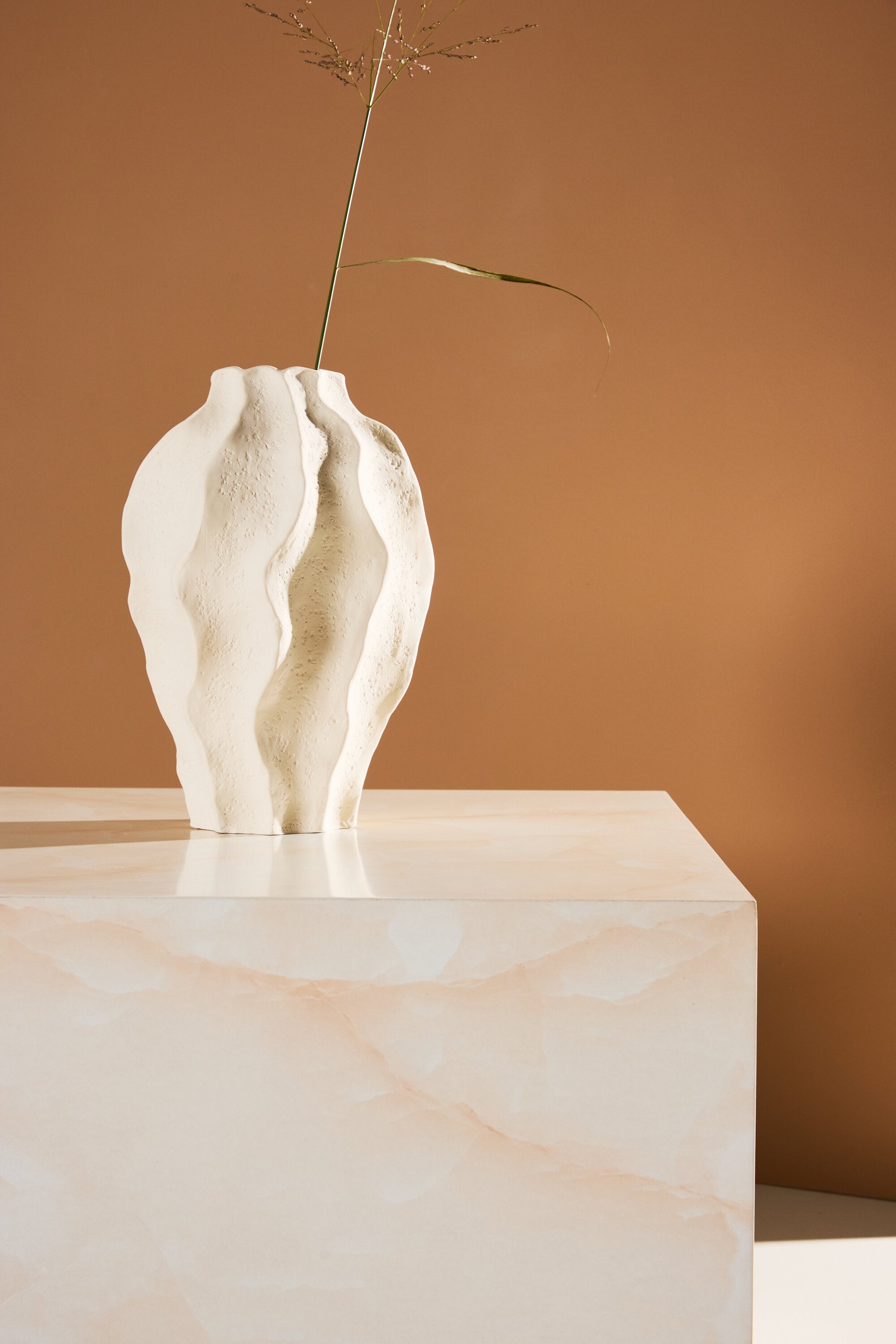 York Sofatisch in Gelb präsentiert im Onlineshop von KAQTU Design AG. Beistelltisch ist von Venture Home